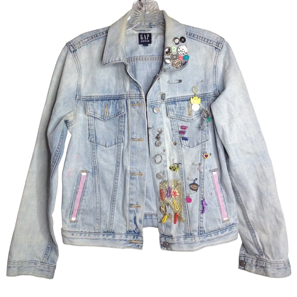 Gap Denim Denim Light Wash Jacket Speak Button Pins Small